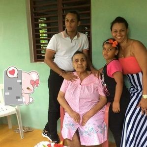 Meet your Posher, Rosa brunilda